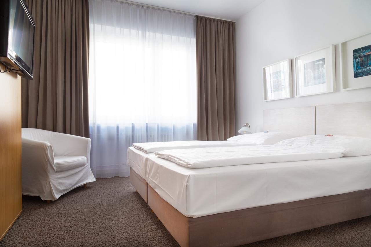 Max Hotel Duesseldorf Self-Check-In Exterior foto